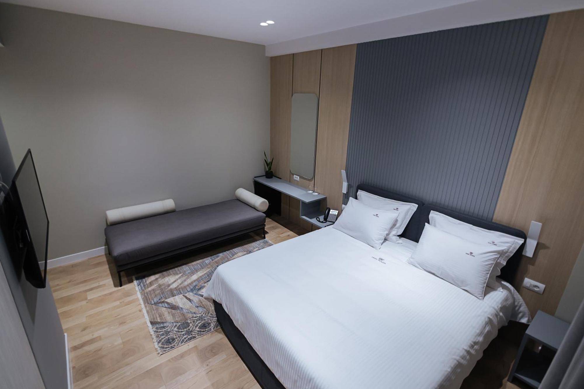 Park Plazza Hotell Korce Eksteriør bilde